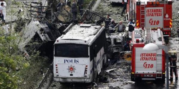1750134istanbul-bus-attack780x390